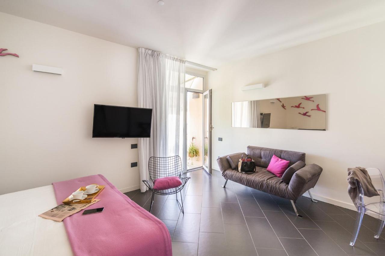 Foyer Rooms & Suites Affittacamere Cagliari Zewnętrze zdjęcie